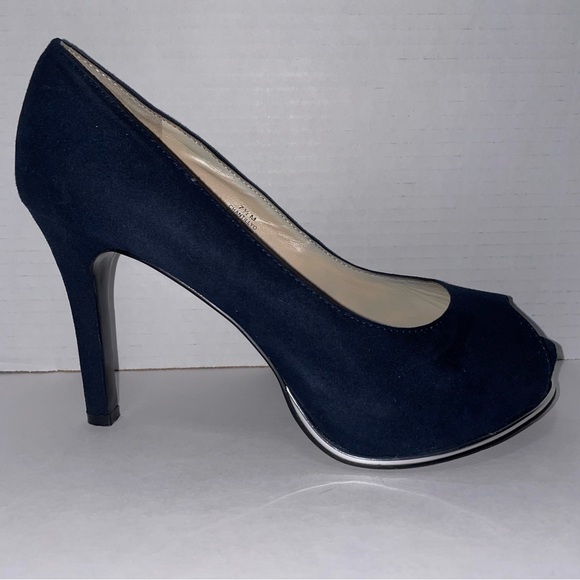 Nine West 7.5 Chantillyo Platform Pumps Peep Toe Navy Blue Suede w Silver - Picture 1 of 8